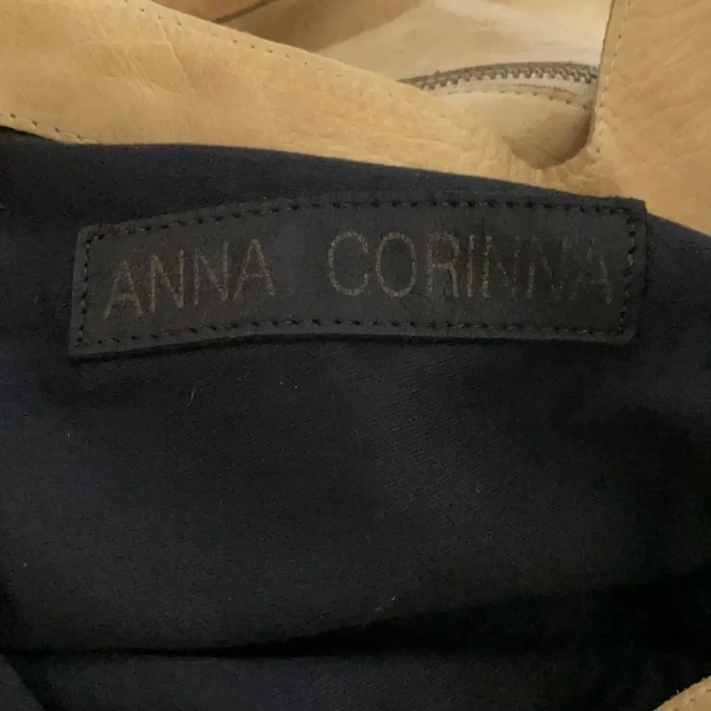 ANNA CORINNA Mid-City Tote Leather Shoulder Bag - Beige/Nude